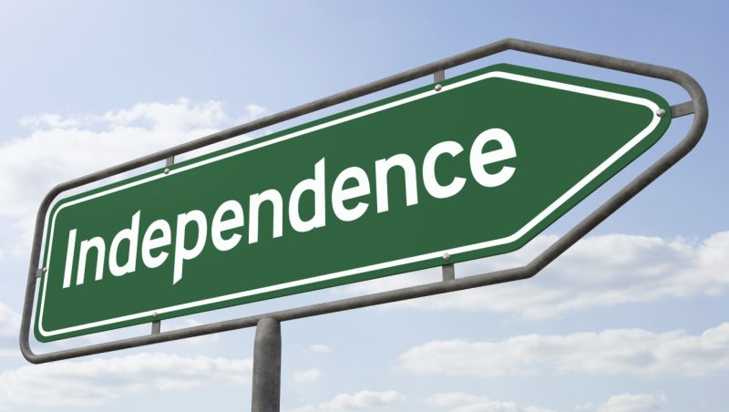 Talk with Alex:Independence, Immigration, and “Plan B”